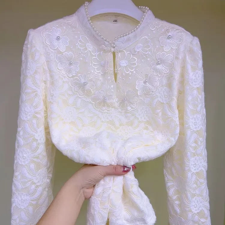 盘扣珍珠领钉珠重工宽松大码长袖半开领秋冬季新款套头加绒蕾丝衫