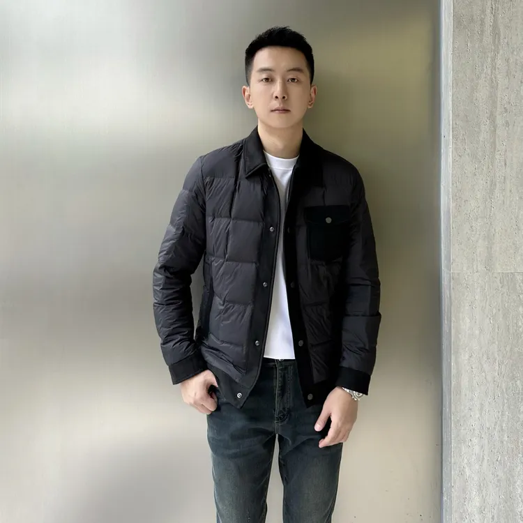 冬季高端轻熟老钱风干练轻薄羽绒翻领夹克简约大气