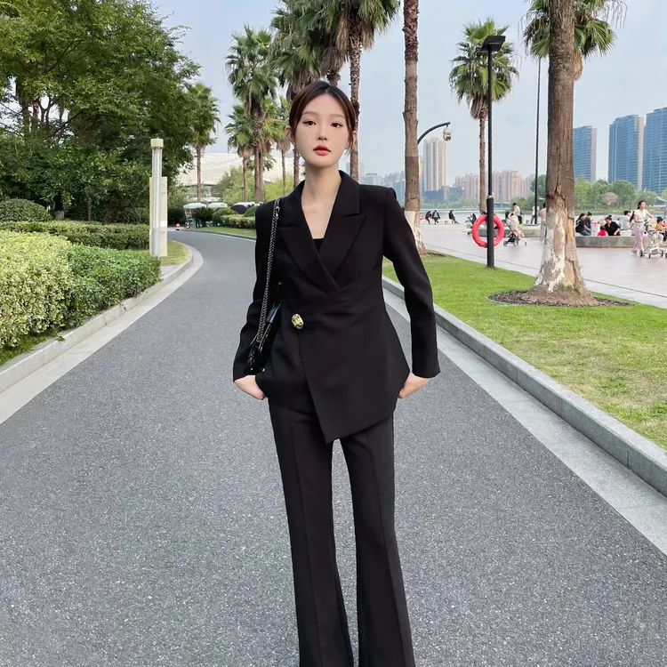 高端职业装气质女神范职场套装秋新款高级感收腰黑色收腰西装修身
