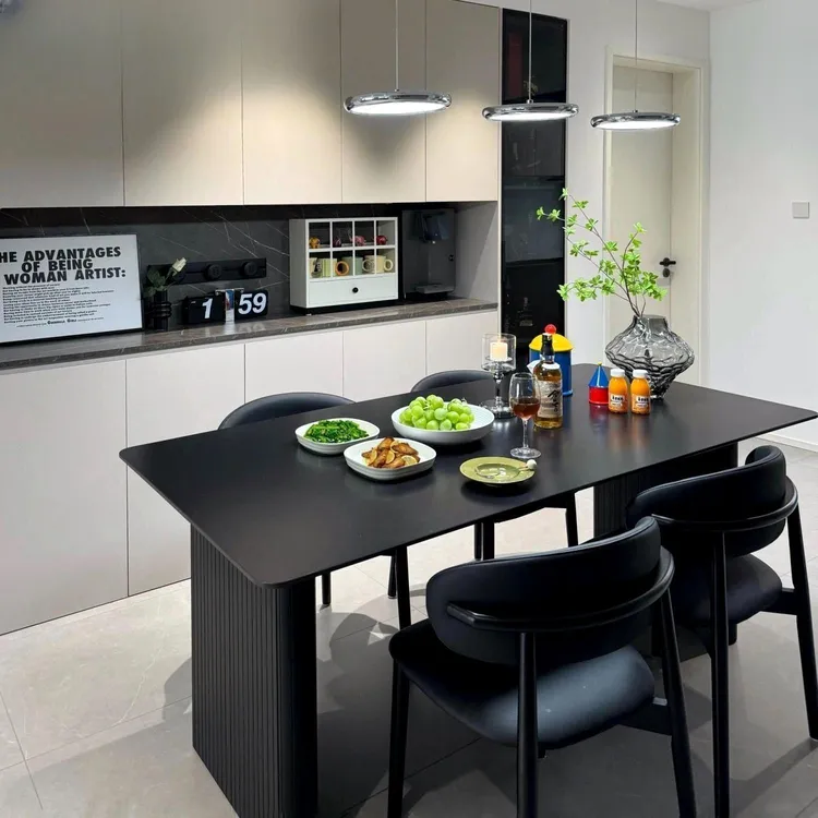 【包安装】现代轻奢黑色岩板餐桌椅组合意式家用饭桌长方形小户型