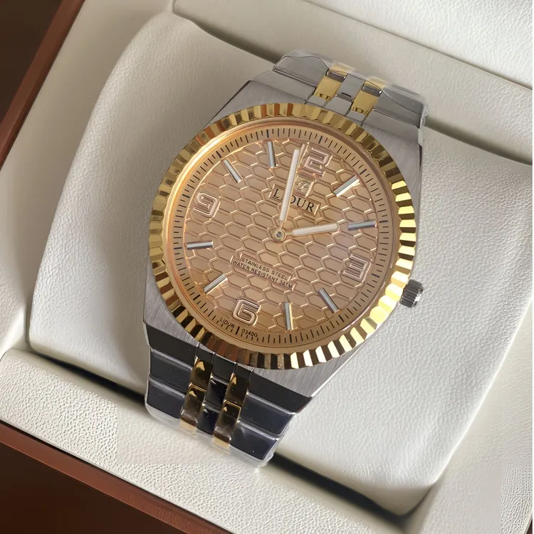 全新正品进口机芯男士超薄5mm经典高级防水两针防水夜光石英手表