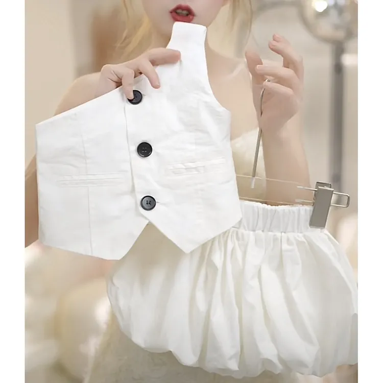 巴拉童年女童2025夏季新款洋气韩版斜肩钮扣背心花苞短裤两件套C2