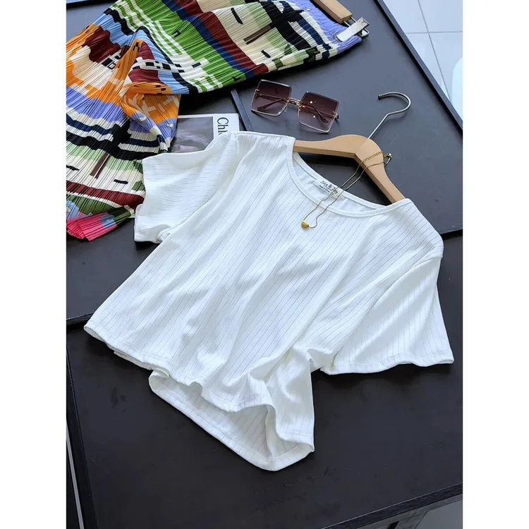 白色针织短袖T恤基础圆领短款显瘦薄款舒适软糯休闲上衣女