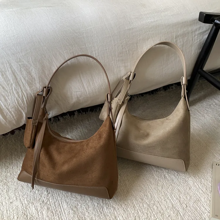 秋冬磨砂质感通勤饺子包休闲百搭简约手提包单肩包斜挎包韩版女包