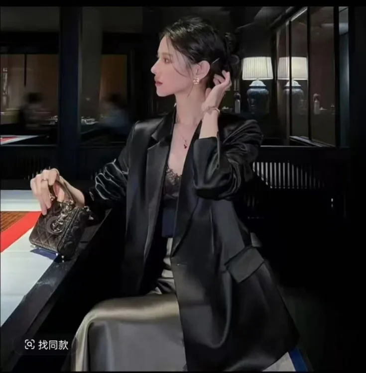 *2025秋季轻奢鎏光缎面时尚优雅新款西服