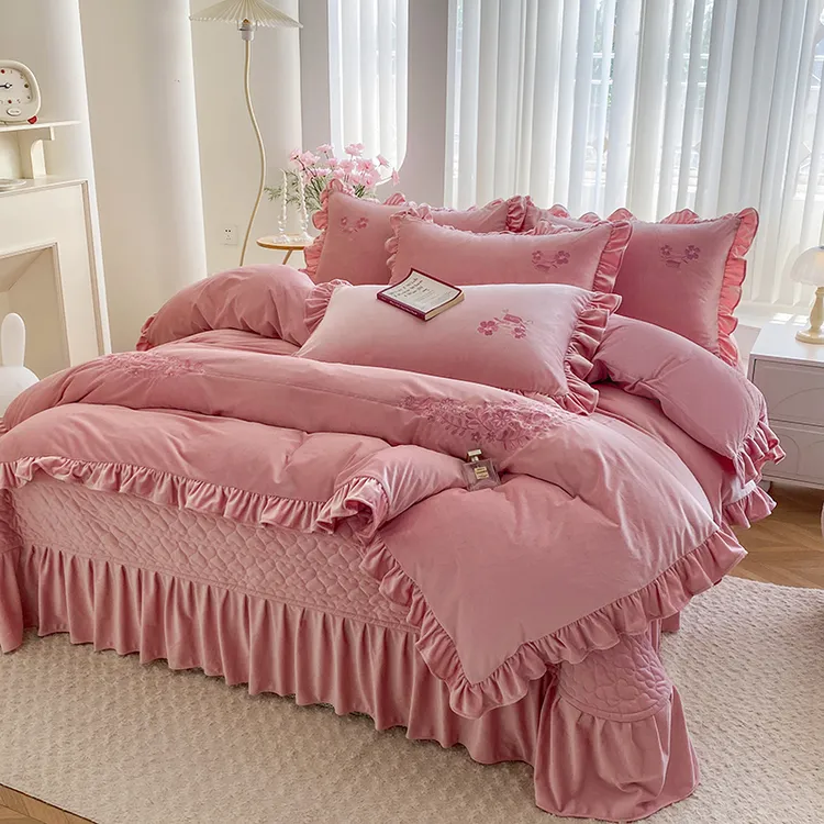 秋冬新品韩版荷叶边牛奶绒高克重加厚加密绣花宝宝绒四件套纯色