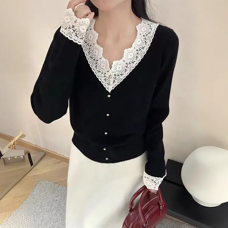 大码女装秋冬新款胖妹妹蕾丝拼接设计针织衫遮肉毛衣长袖上衣2311