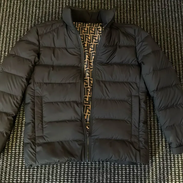 天花板立领羽绒服