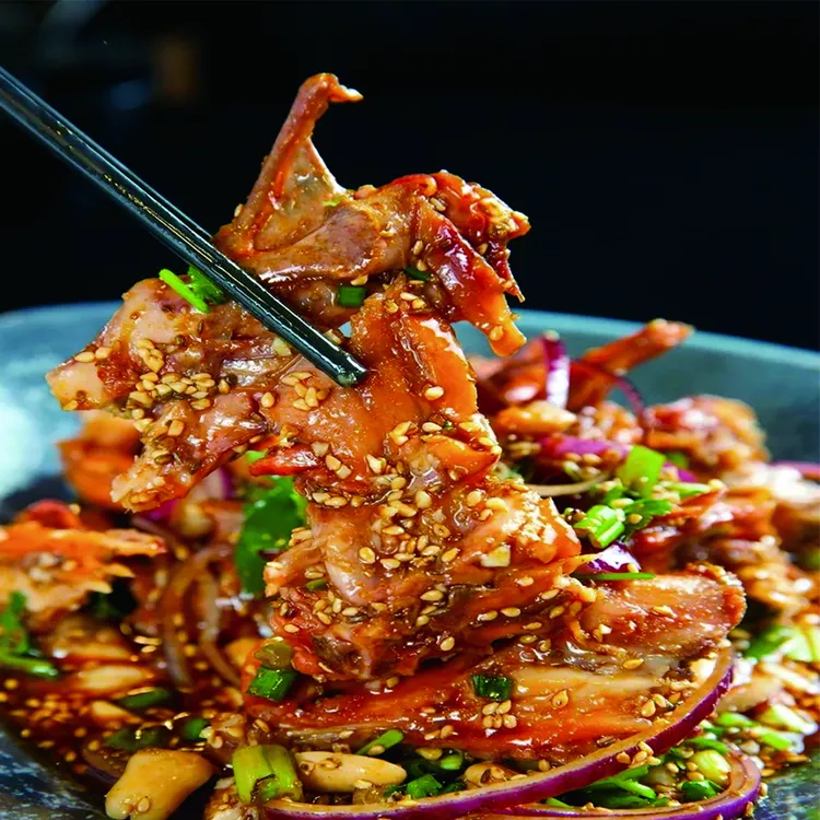 沈阳风味手撕熏拌鸡架开袋即食独立双料包夜宵零食下酒菜！
