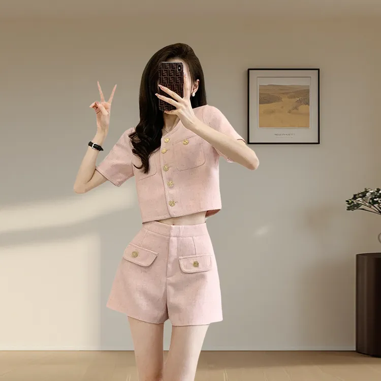 夏季小香风阔腿短裤两件套女装2025年新款洋气小个子气质时尚套装