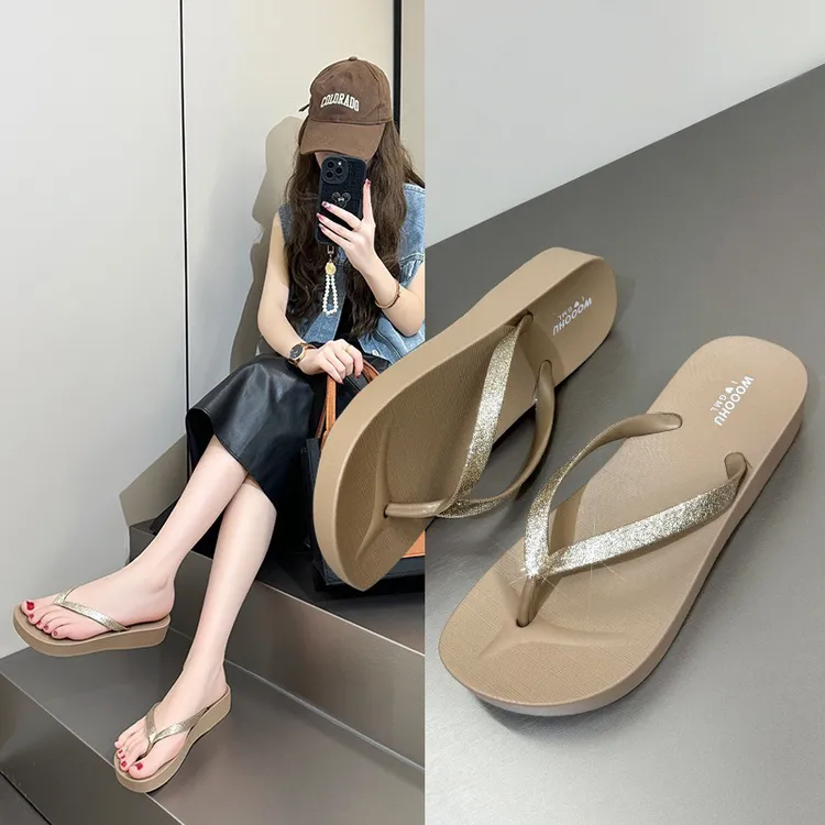 2025女士拖鞋夏季凉拖新款防滑厚底女鞋沙滩拖鞋女外穿简约拖鞋女