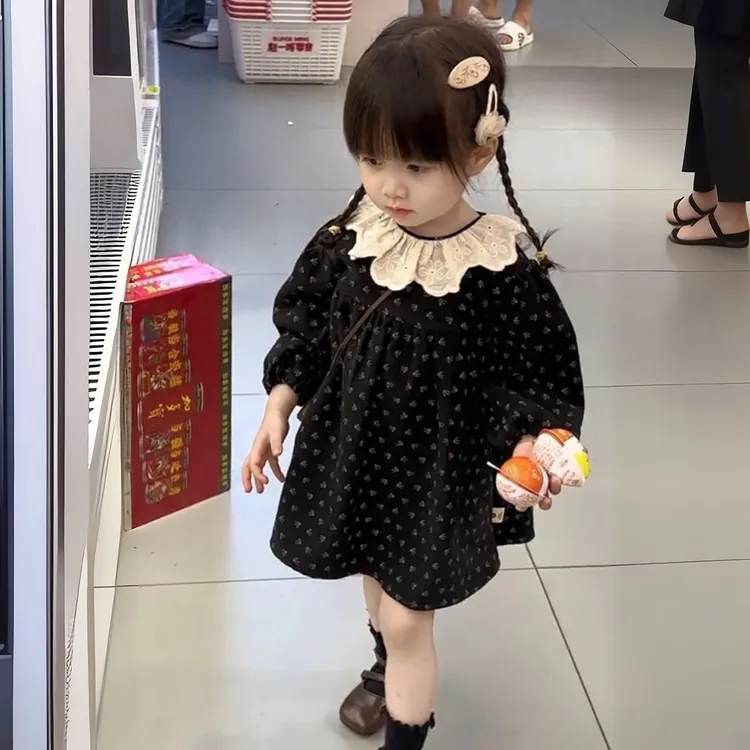秋冬新品小女孩碎花裙女童童装裙子秋季韩版洋气花边领碎花连衣裙