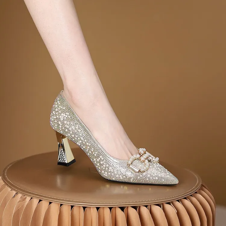 新款女气质百搭尖头女鞋粗跟婚鞋配爆款女款鞋子单鞋高跟鞋旗袍鞋