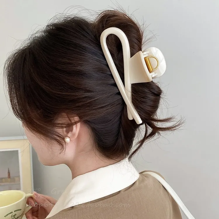 又字形高级感抓夹女发夹后脑勺2024新款盘发卡夹子头饰鲨鱼夹大号