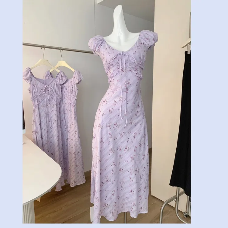 法式绝美V领碎花连衣裙女2025夏季气质收腰长裙茶歇裙度假