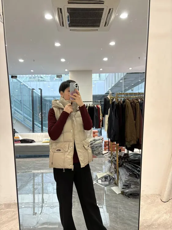 【丽姐家】冬季新款时尚可拆卸帽显瘦棉马甲7713