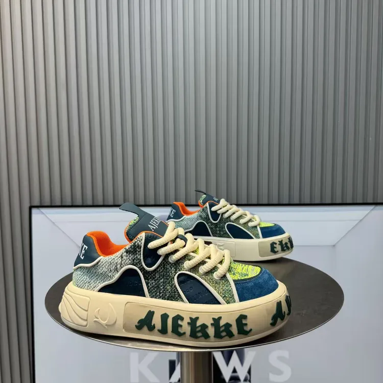 运动风简约风四季通用低帮休闲秋季男鞋时尚休闲鞋潮流