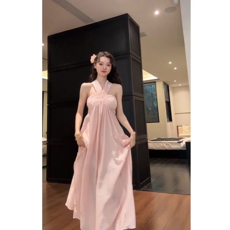 Seven七分糖茶歇法式甜美粉色挂脖连衣裙女高级感度假风超仙长裙