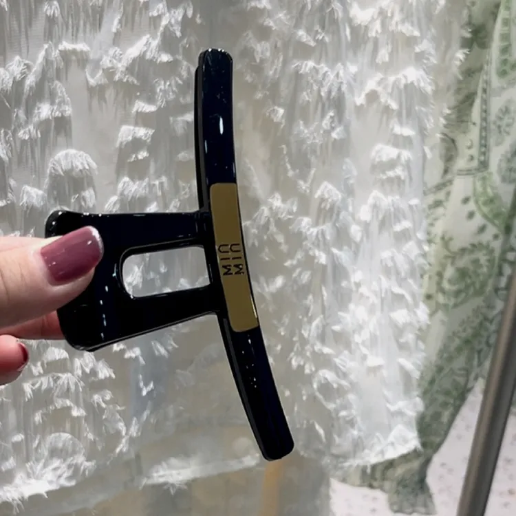 2025爆款气质时尚百搭简约   抓夹鲨鱼夹发夹