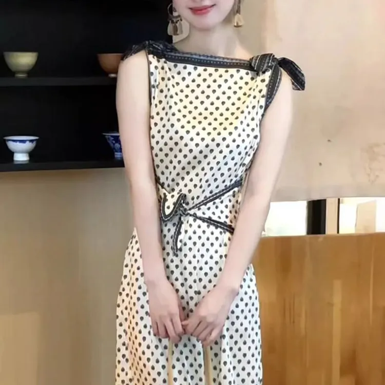 夏季新款收腰显瘦年轻通勤时尚法式复古气质红色连衣裙女