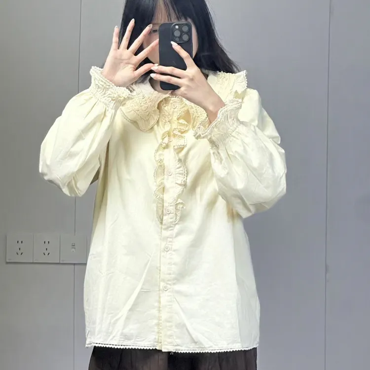 可爱日系风格娃娃领刺绣宽松长袖衬衫胸114长64