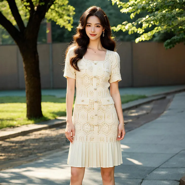 奢姿大码女装2025夏季气质方领镂空连衣裙胖妹妹小香风百褶仔裙子