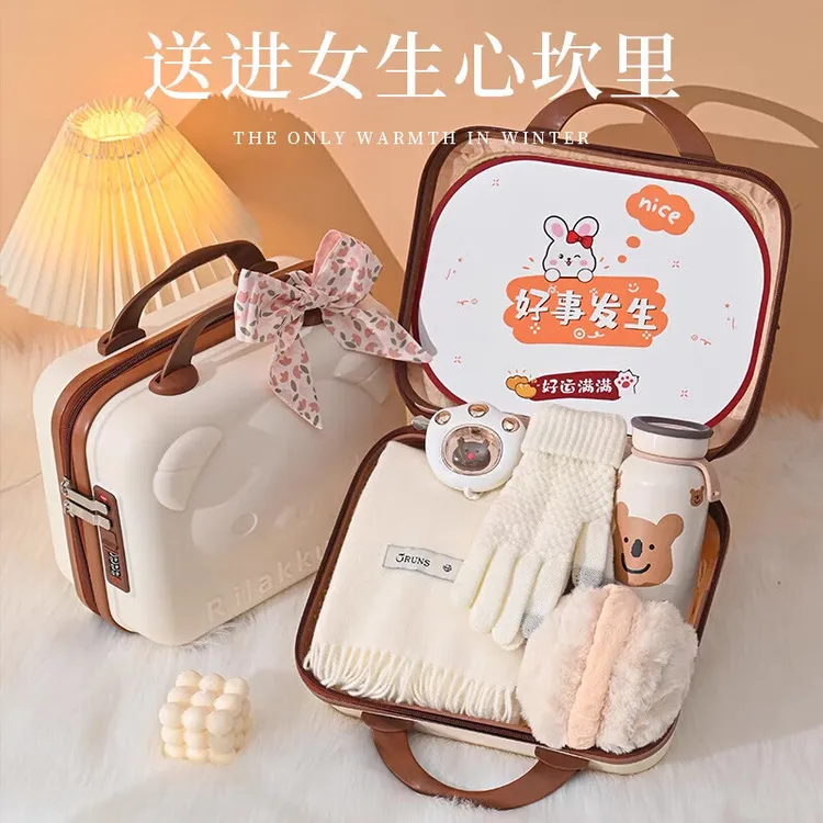 圣诞节礼物送女朋友围巾女款爆款2025新款冬季围脖生日礼盒女生