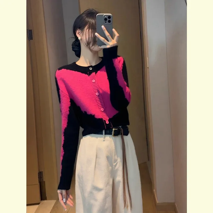 秋季高级小众不撞款上衣软糯慵懒风独特别致玫红色毛衣针织开衫女