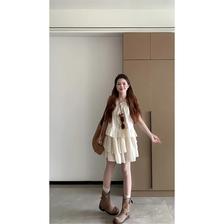 2025新款女士春夏季小众设计感压褶系带背心上衣高腰半身裙子