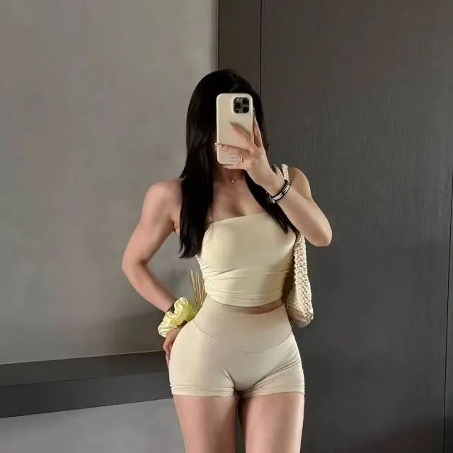 新款纯色裹胸瑜伽服上衣褶皱抹胸透气修身防脱跑步运动内衣健身服