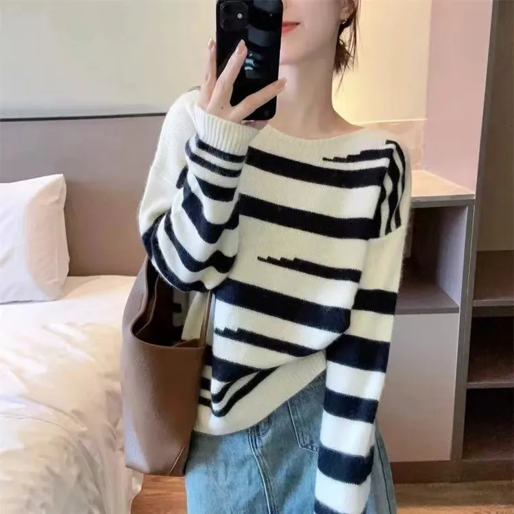 慵懒黑白斑马不规则条纹内搭针织衫毛衣女秋冬新款时尚显瘦上衣