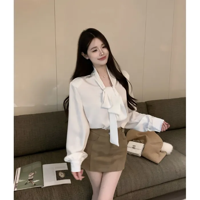 复古法式缎面长袖衬衫女秋季新款白色衬衣千金风设计感蝴蝶结上衣