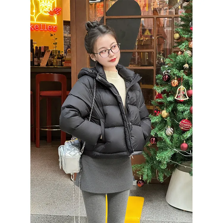 【摩登假日】小个子定制时尚黑色休闲立领连帽百搭短款羽绒服外套女