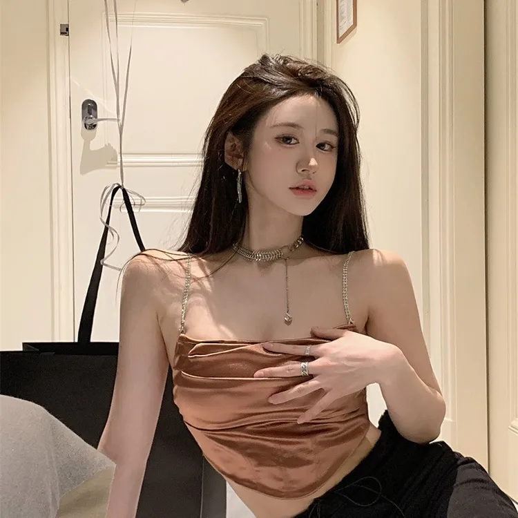 甜辣妹带胸垫吊带背心女装夏季不规则洋气收腰短款内搭上衣打底衫