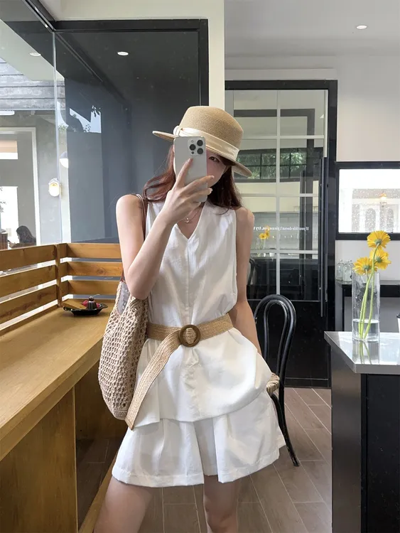 2025夏季新款韩系简约风纯色V领背心＋松紧腰休闲短裤女时尚套装潮