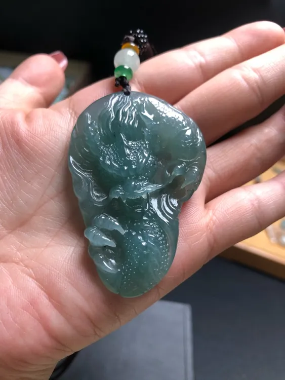 翡翠片料挂件牌子定制