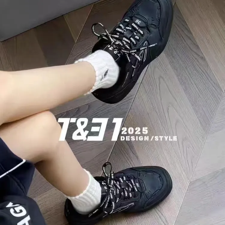 纯色板鞋系带透气中跟时尚休闲鞋加绒高帮百搭秋季