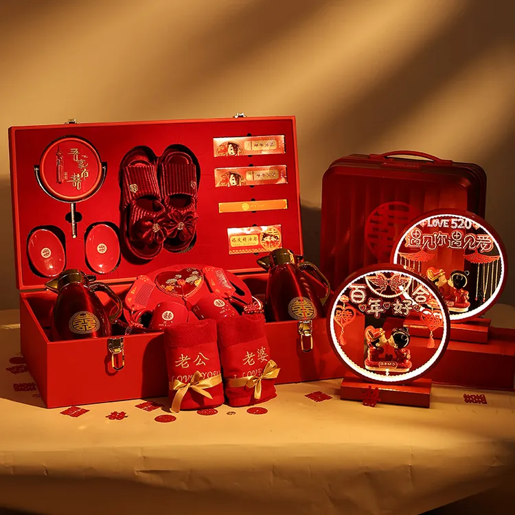 女方结婚用品套装高档行李箱结婚陪嫁礼箱及全套婚庆用品必备台灯