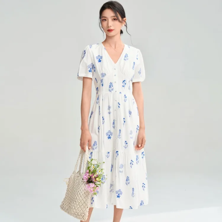 慵懒风女装法式时尚连衣裙夏季收腰显瘦气质碎花度假风小众连衣裙