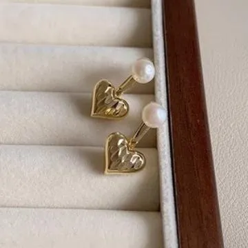 铜合金锆石耳饰 小众设计感轻奢高级爱心金属耳环女新款爆款时尚