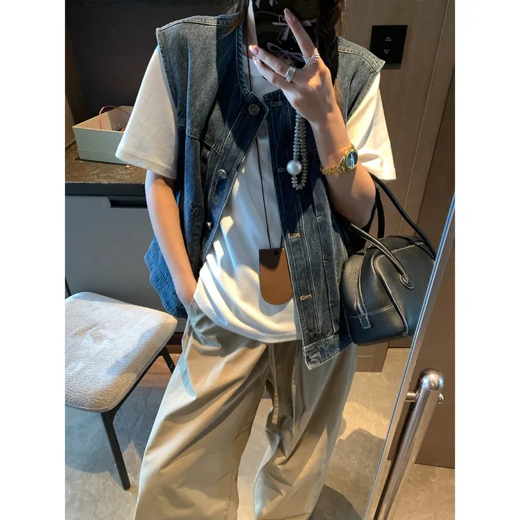 摩且早秋新款时髦设计感百搭圆领宽松无袖叠穿牛仔马甲休闲