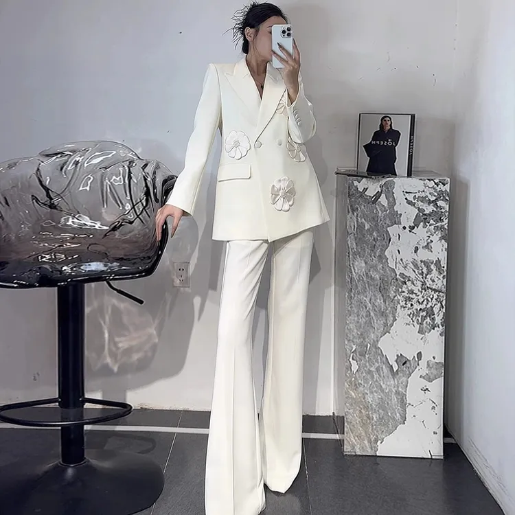 小众设计感时尚套装米白色手工立体花朵宽松西服西装阔腿裤两件套
