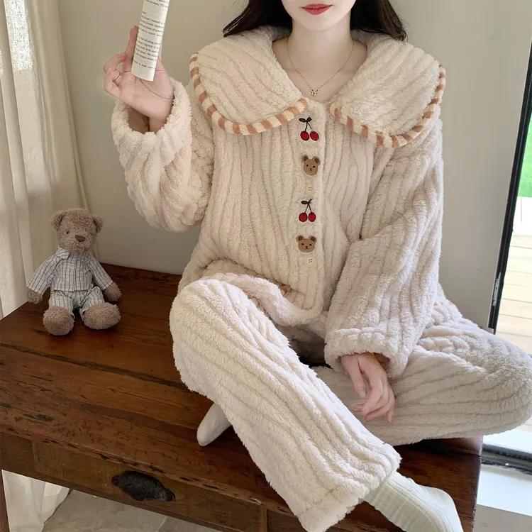 法兰绒加绒加厚秋冬季睡衣女款爆款2025新款家居服保暖珊瑚绒套装