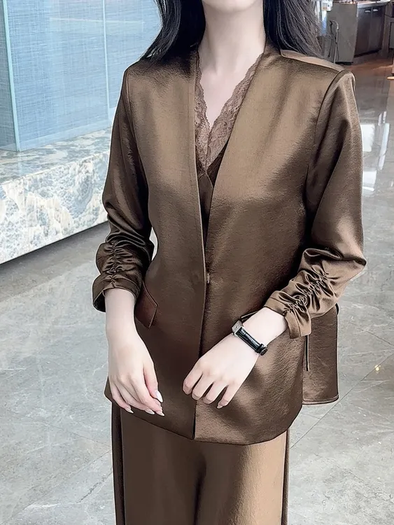 新款缎面九分袖宽松气质通勤大V领女装西装洋气西服外套修身轻奢