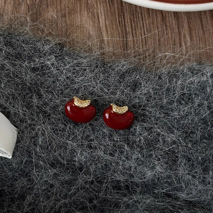 合金耳饰 微镶闪钻红色元宝耳钉女小众设计新年喜庆耳饰时尚