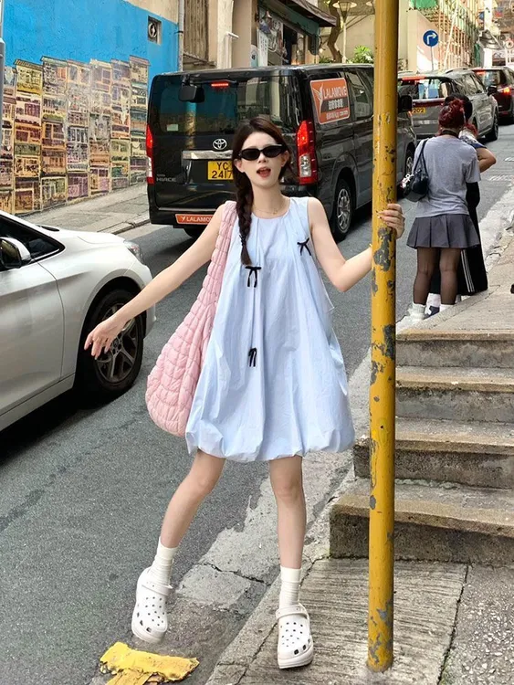 清新可爱无袖修身连衣裙女夏新款俏皮初恋蓬蓬短裙花卉元素设计连