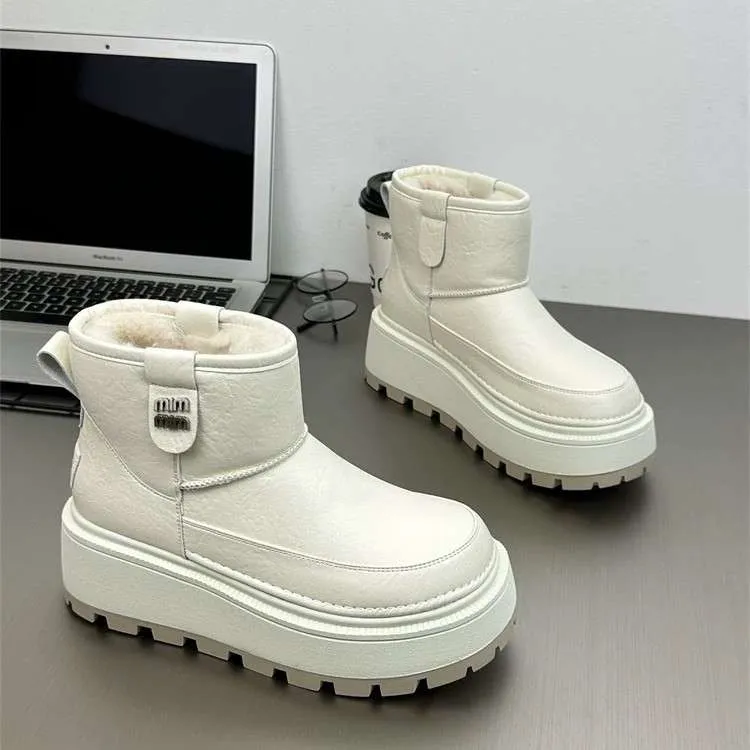 牛皮版防水防滑雪地靴女2025冬新款6cm厚底时尚加绒保暖棉靴