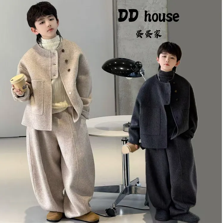  蛋蛋家【自带气质】25309冬季新款儿童帅气米色/深灰色呢大衣套装