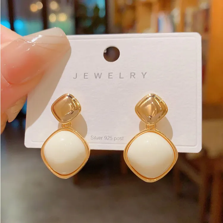 铜合金耳饰 简约小众菱形几何耳钉气质网红银针耳环通勤百搭耳饰