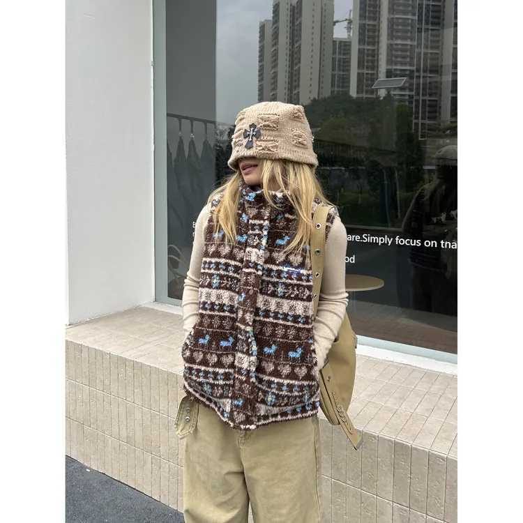 费尔岛羊羔绒立领马甲棉服女冬季毛绒保暖无袖坎肩叠穿棉衣背心潮